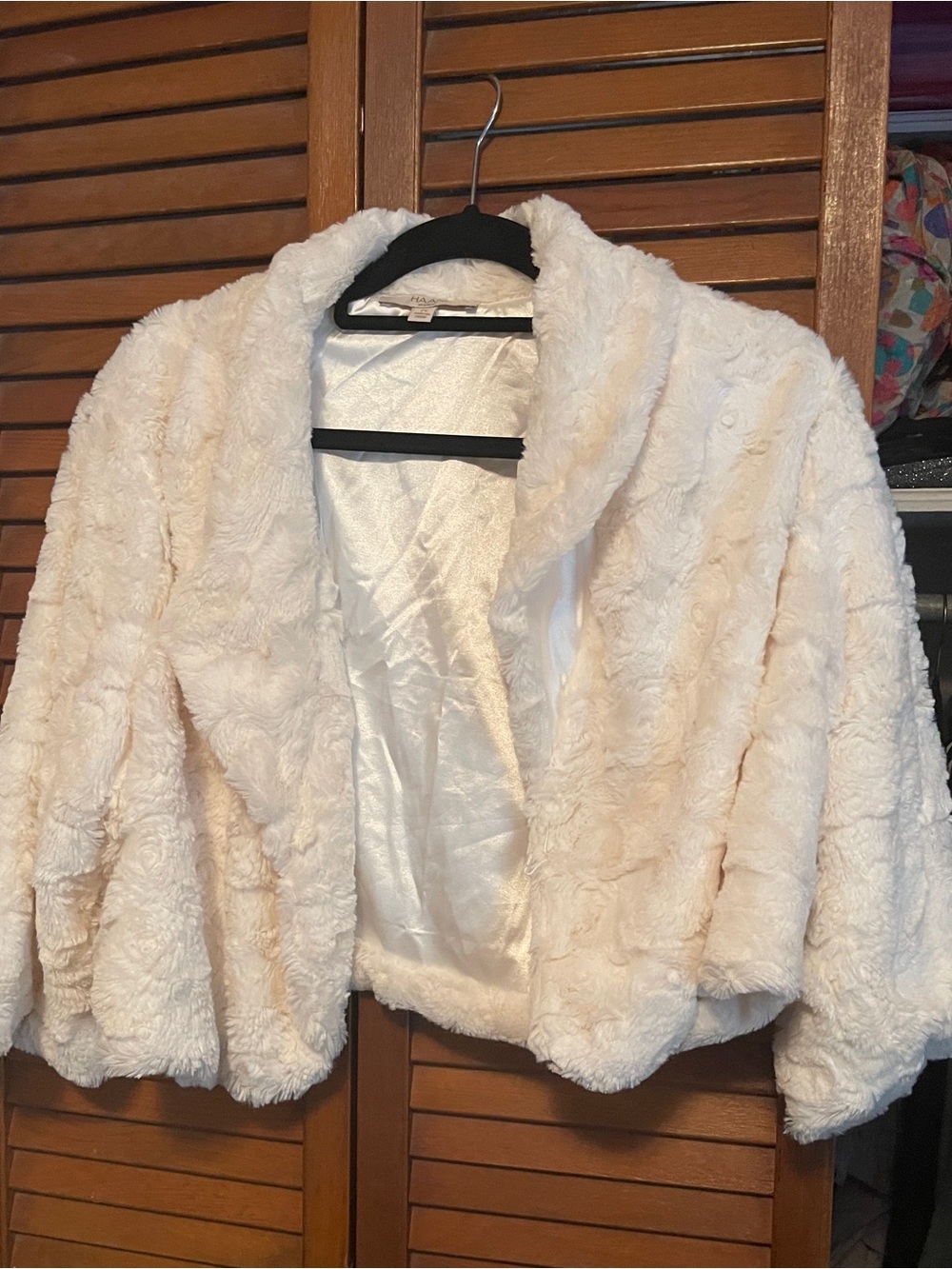 Haani Plush Faux Fur Cropped Jacket - Cream